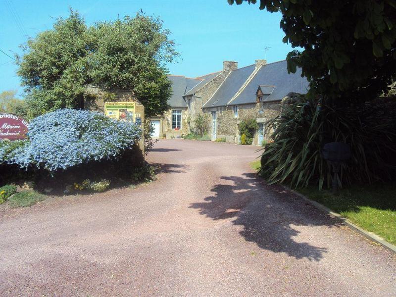 La Metairie-Du-Vauhariot - Vue Mer Et Mont Saint Michel - Piscine Chauffee - Acces Gr34 Cancale Zewnętrze zdjęcie